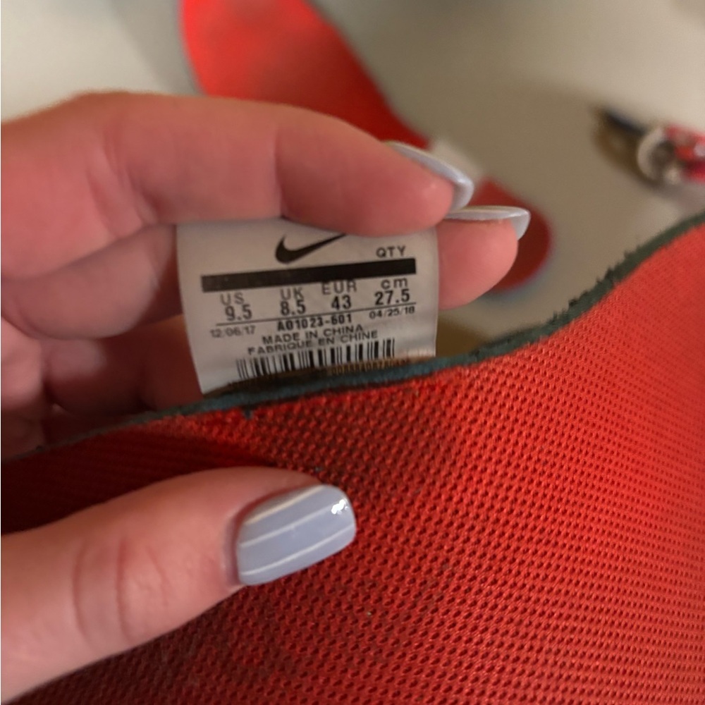 Nike Air Max 270 FlyKnit Sneakers in Chile Red/Black - Picture 2 of 6